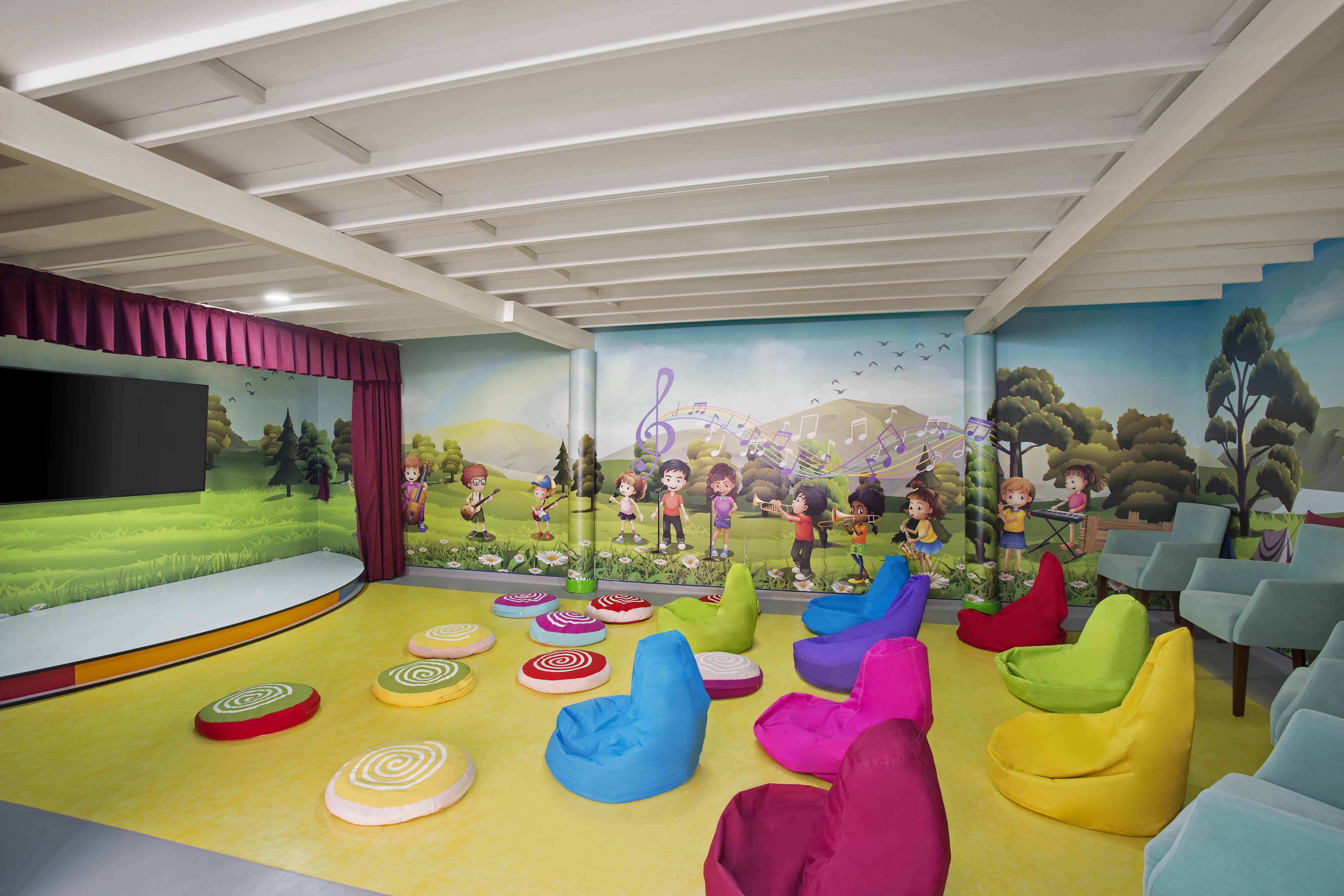 Innvista Hotels Belek Extérieur photo The Children's Theatre