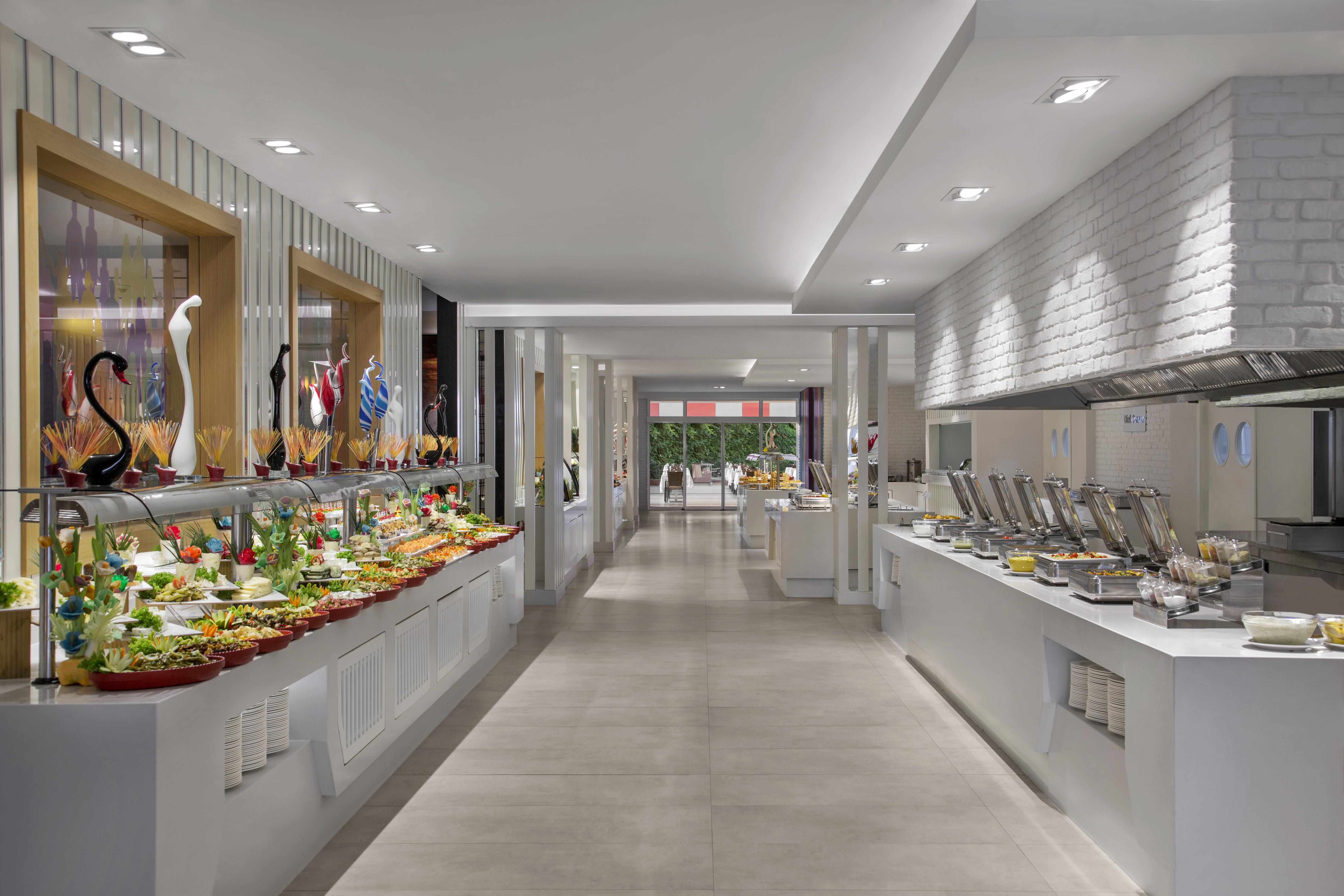 Innvista Hotels Belek Restaurant photo The buffet at the hotel