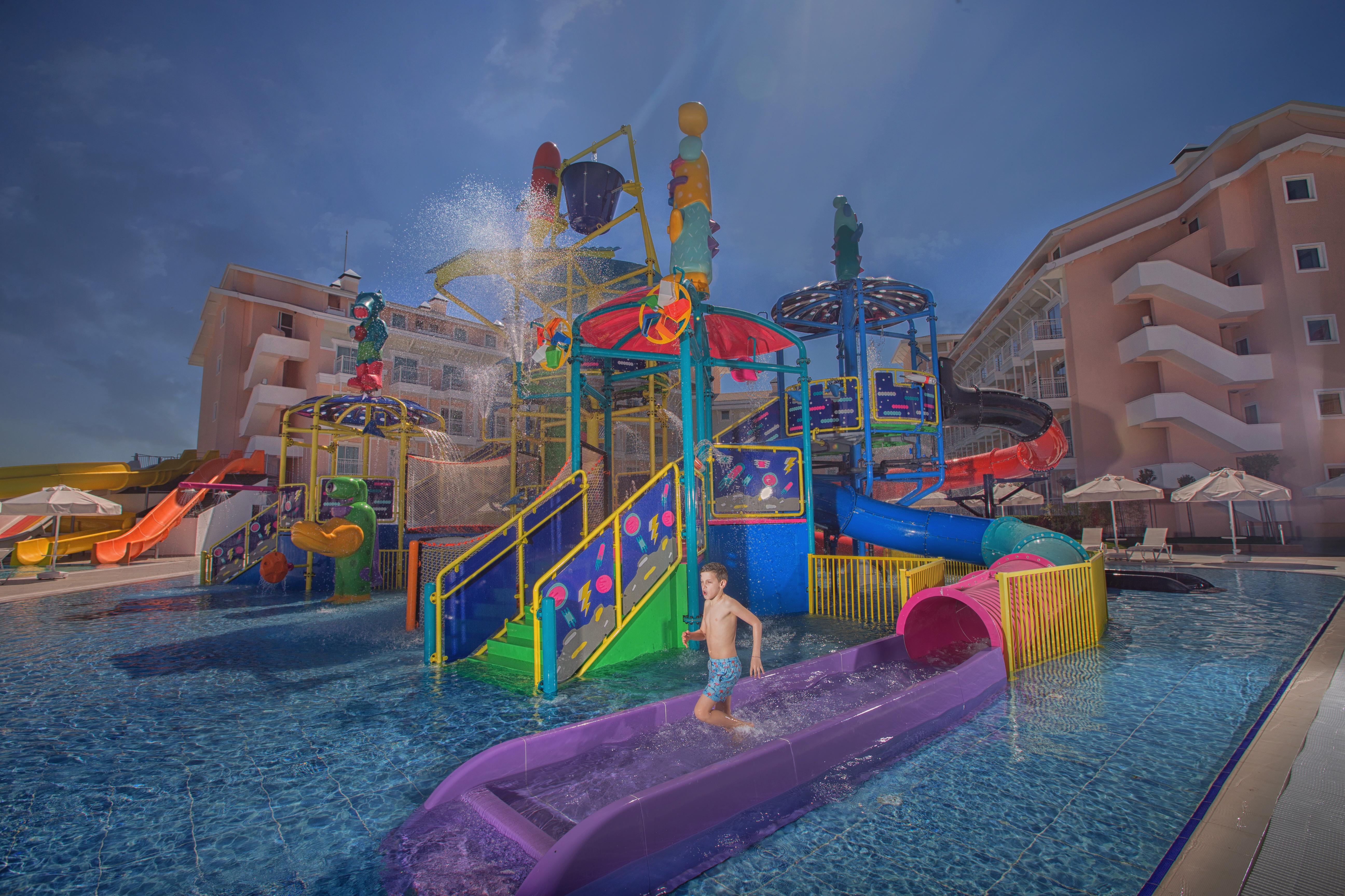 Innvista Hotels Belek Extérieur photo Water park at the resort