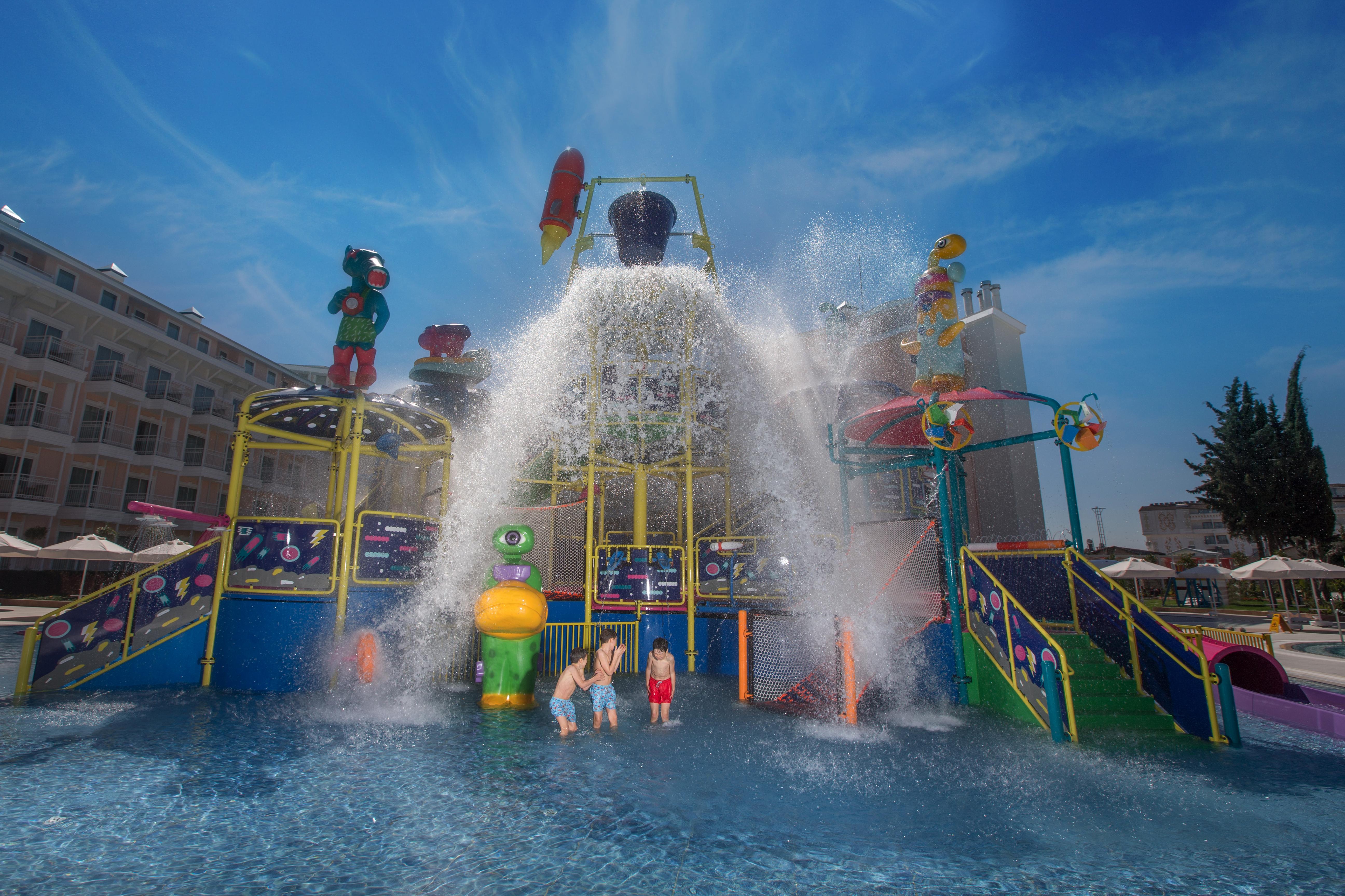 Innvista Hotels Belek Extérieur photo Water park in the complex