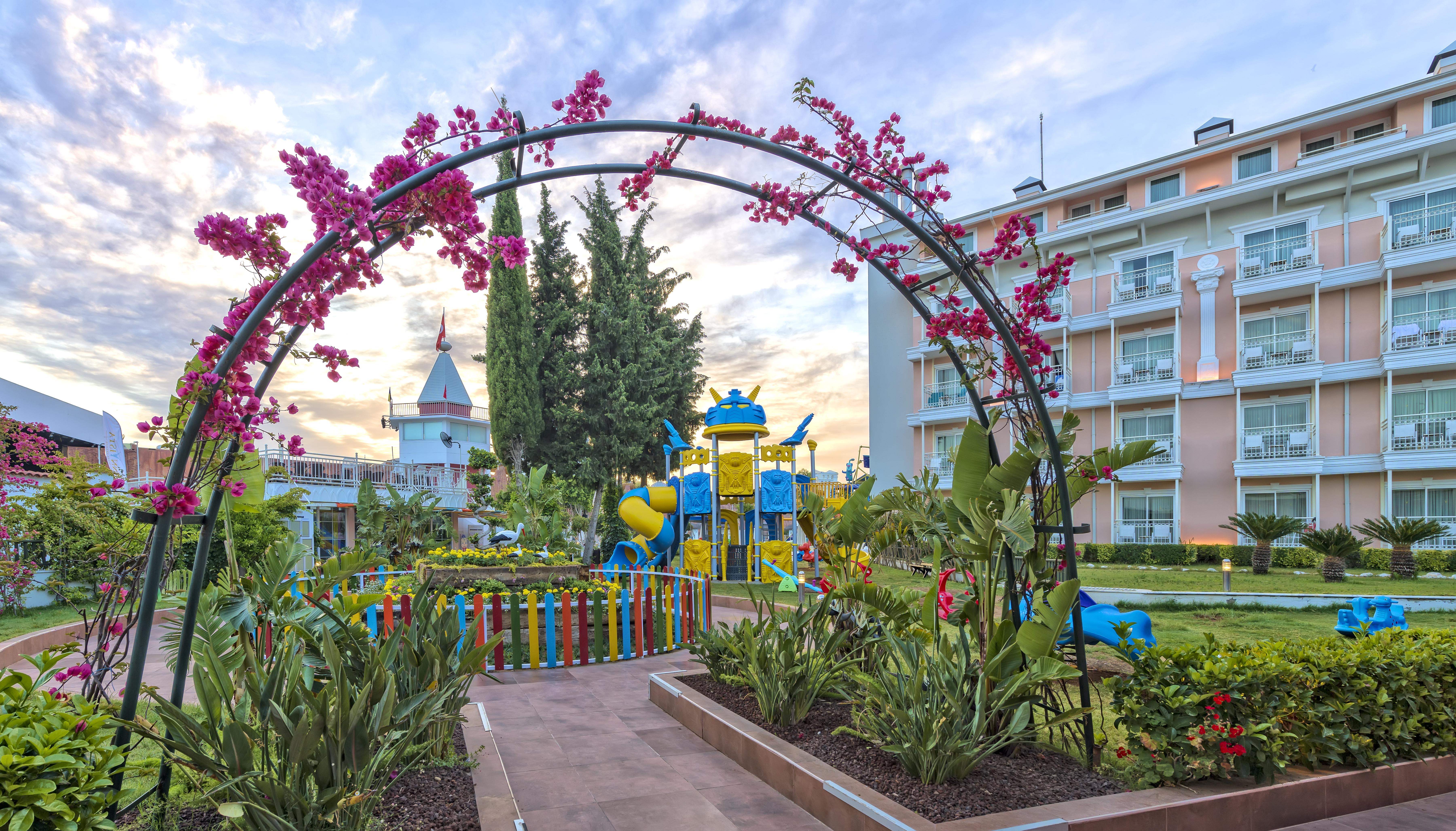 Innvista Hotels Belek Extérieur photo The hotel's playground